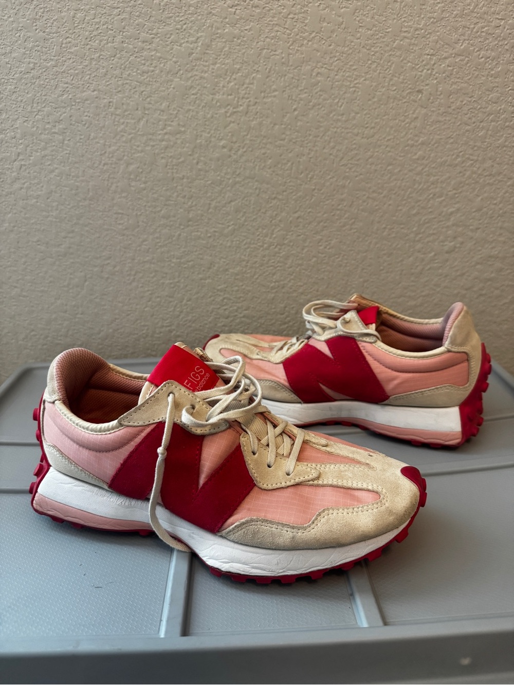 New Balance Figs - Picture 2 of 8